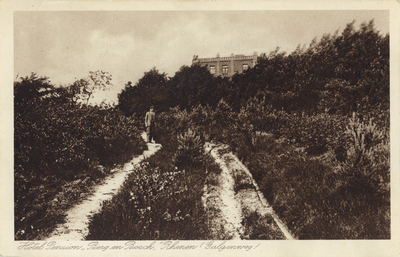 12237 Gezicht op het hotel Berg en Bosch (Veenendaalsestraatweg 50) te Rhenen.